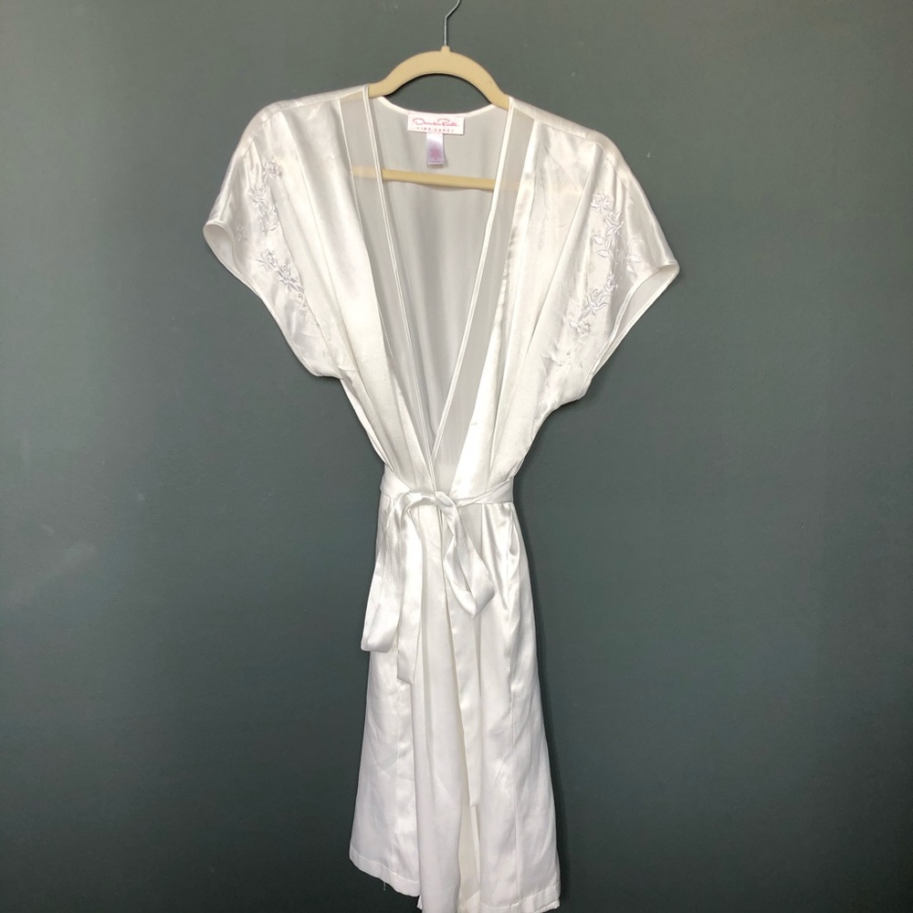 Oscar Del La Renta Pink Label White Robe